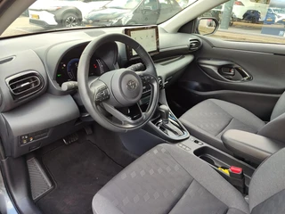 Toyota Yaris HYBRID 115 DYNAMIC STOEL/STUURVERW 16'' LM-VELGEN AD-CRUISE CLIMA APPLE/ANDROID PRIVACY GLASS CAMERA / 6