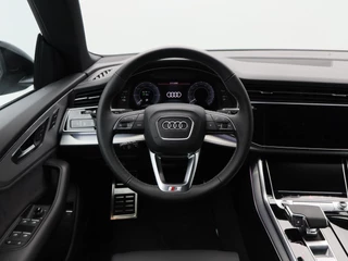 Audi Q8 60 TFSi e 490 Pk quattro S-Line Competition | Matrix Laser LED | Vierwielbesturing | B&O Audio | Valcona Leder | 22 Inch | Trekhaak | Head-Up | 20.328 Km!! / 44