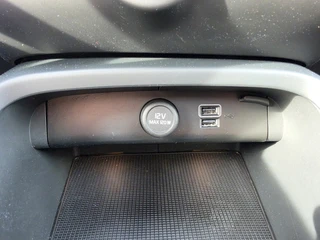 Volvo XC40 1.5 T4 Recharche Inscription | SOH 99%! | Panoramadak | Harman/Kardon | Leder | Camera | Navigatie | Cruise Control / 30