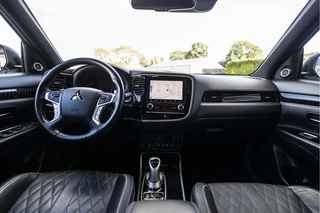 Mitsubishi Outlander 2.4 PHEV Instyle  | SOH 93% | Pano | 360° Camera / 35