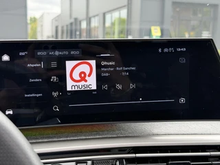 Peugeot e-3008 Launch Edition Dual Motor 73 kWh 325PK Automaat Navigatie, Rondomzichtcamera, Keyless, Panoramadak, Stoel & Stuurwielverwarming, Apple Carplay, Android Auto / 33