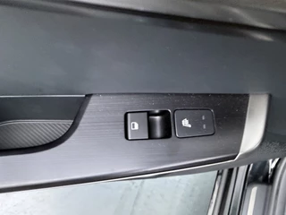 Kia EV6 GT-Line Business Edition 84 kWh  Navigatie - Stoelverwarming - Stuurverwarming - Achteruitrijcamera - Fabrieksgarantie t/m 2033 / 35