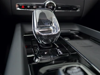Volvo XC60 2.0 T8 AWD+ Black Edition Pano | Harman/Kardon | 360 camera / 45