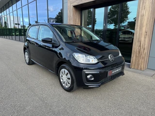 Volkswagen up! 1.0 65pk Move Up! Cruise | Stoelverwarming | Camera | 4-season | Mistlampen | Bluetooth | Rijklaar incl. 1 jaar Bovag garantie / 5