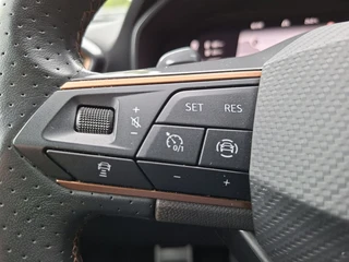 CUPRA Leon Sportstourer 1.4 e-Hybrid PHEV 245pk VZ * Navigatiesysteem * AUTOMAAT * Stoelverwarming * Virtual Cockpit * / 35