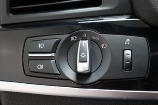 BMW X4 M40i High Executive M Sport Pakket Automaat  / Navigatiesysteem Professional / Schuif-/kanteldak / 20 Inch / Shadow Line / Leder / Extra Getint Glas / Stoelverwarming / Hifi / LED / Parkeersensoren voor+achter / Lichtpakket / 33