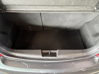 Opel KARL 1.0 75pk ecoFLEX 120 Jaar Edition  AIRCO/CRUISE/MEDIA/PDC/15INCH / 25
