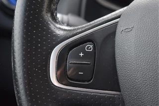 Renault Clio 0.9 TCe GT-Line 2x Pack Essentiel  | Keyless | DAB | Navi | Cruise Control | Airco | Sportstoelen | Full LED | LM-Velgen / 15