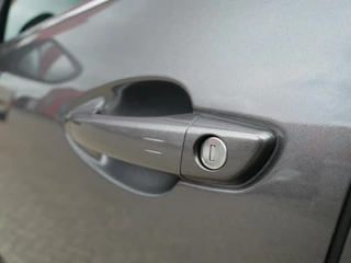 Peugeot 5008 1.2 PureTech GT-Line Automaat| 7Persoons| Navi+BT| Camera| Dealer onderhouden / 24