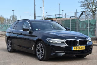 BMW 5 Series Touring 520i Executive Edition Facelift  | NL-Auto | Elekt.trekhaak | Historie | Carplay | Navi | DAB | Full LED | Zeer netjes / 27