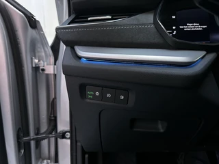 Skoda Octavia Combi 1.0 e-TSI DSG Business Edition Plus Leder-Alcantara Sfeerverlichting Navigatie Parkeersensoren / 25