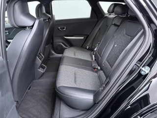 Kia K4 Sportswagon 1.0 T-GDi MHEV GT-Line Launch Edition (pano) - Elektrische Bestuurdersstoel - Stoel-/Stuurverwarming - Adaptieve Cruise Control - Climate Control - Fabrieksgarantie t/m 2033 / 34