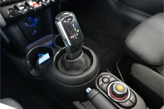MINI 3-deurs 1.5 Cooper Chili  | Pano | Leder | Stl. verw. | PDC | Sportstoelen | / 24