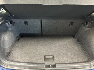 Volkswagen Polo 1.0 TSI Comfortline CRUISE DAB. / 36