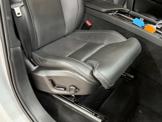 Volvo XC90 2.0 T8 Plug-in AWD Ultra Dark | Massage | Luchtvering | 22Inch | 7-Pers. | Pano |360°|H & K |Head-Up|Elektr Trekhaak / 24
