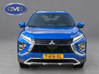 Mitsubishi Eclipse Cross 2.4 PHEV Intense+, trekhaak, stoelverwarming, achteruitrijcamera, vele opties / 17