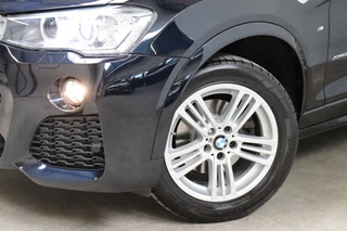 BMW X3 xDrive20i High Executive M Sport Pakket Automaat  / Navigatiesysteem Professional / Leder / Trekhaak / 18 Inch / Xenon / Stoelverwarming / Climate Control / Parkeersensoren voor+achter / Lichtpakket / Cruise Control / 10