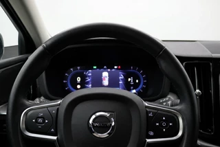 Volvo XC60 2.0 B4 MHEV 197PK Momentum 2WD Dealeronderhouden | Apple Carplay / Android Auto / 13