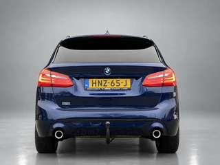 BMW 2 Serie Active Tourer 220i High Executive Edition 192 pk M-sport AUT. | dealer onderhouden | navigatie | trekhaak | panoramadak / 7