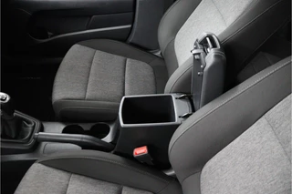 Kia Stonic 1.0 T-GDi DynamicLine  - Trekhaak - Airco - Cruise control - / 53