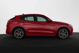 Alfa Romeo Stelvio 2.0T 280pk AWD Veloce Carplay Adaptieve Cruise Leder Memory / 33