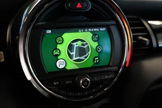 MINI 5-deurs 1.5 Cooper Chili  Navigatie Full-led CruiseControl / 13