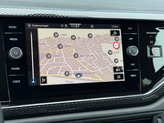 Volkswagen Polo 1.0 TSI Life Climate | Lichtmetalen velgen | Stoelverwarming | Carplay | Navi | Extra getint glas | Rijklaar incl. garantie / 17