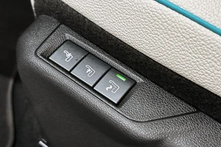 Fiat 600 1.2 Hybrid La Prima Massage Adaptieve Cruise Control Stoelverwarming / 19