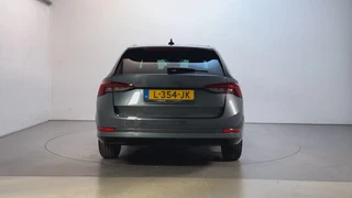 Skoda Octavia Combi 1.0 TSI 110pk Business Edition Plus Navigatie Parkeersensoren Sfeerverlichting / 10