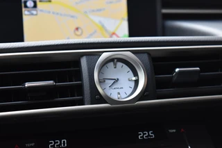 Lexus RC 300h Business Line Pro / 35