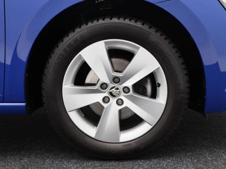 Škoda Scala 1.0 TSi 110 Pk Sport Business | Parkeersensoren | Adaptive Cruise | Panorama dak | Climatronic | Navigatie | Carplay | 16 Inch | 97.324 Km !! / 8