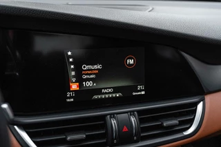 Alfa Romeo Giulia 2.0T Super 200 PK Aut Pano Keyless Half/Leder Xenon 19'' / 20