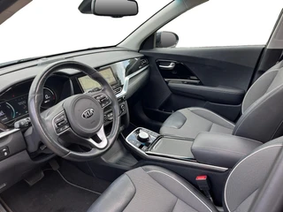 Kia e-Niro DynamicPlusLine 64 kWh | Stoelverwarming | Keyless entry | Schuifdak / 12