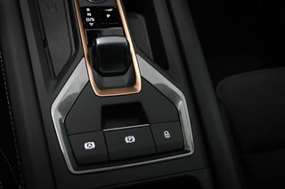 CUPRA Formentor 1.5 TSI e-Hybrid Business | NIEUW | ECLIPSE PACK | MATRIX LED | STUURVERWARMING | DAB | APPLE | CAMERA | 19" / 42