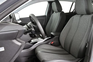Peugeot 208 1.2 Hybrid 110 e-DCS6 Allure Achteruitrijcamera Apple CarPlay Navigatie / 7