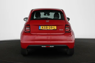 Fiat 500e La Prima 42 kWh Pano Leder Stoelverwarming JBL Camera Apple CarPlay / 16