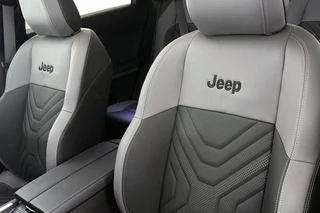 Jeep Compass First Edition 74 kWh  Panoramadak 360 Camera Massage / 50