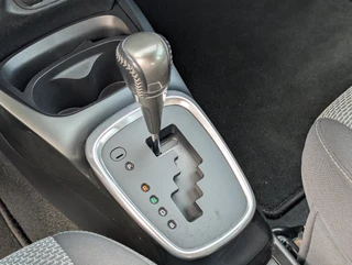 Toyota Yaris 1.5 Hybrid Aspiration / 6
