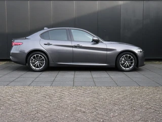 Alfa Romeo Giulia 2.2 / 5