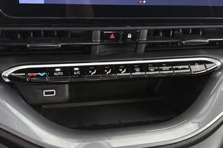 Fiat 500 3+1 Icon 42 kWh Stoelverwarming Camera Apple CarPlay Dodehoek / 34