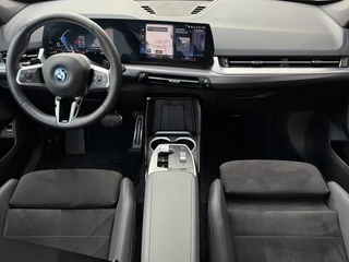 BMW X1 xDrive25e M-sport Camera | Panorama-dak | Keyless | / 5