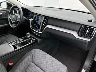 Volvo V60 2.0 T6 Plug-in hybrid AWD Core Bright NAVI & CARPLAY | AD_CRUISE | FULL-LED / 26