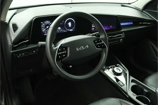 Kia Niro EV Edition Advanced 64.8 kWh - Stoel-/Stuurverwarming - Apple Carplay/Android Auto - Adaptieve Cruise Control - Fabrieksgarantie t/m 2031 / 19