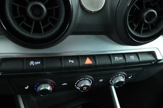 Audi Q2 1.4 TFSI CoDS-line  Automaat, Stoelverwarming, Virtual, Leer, / 28
