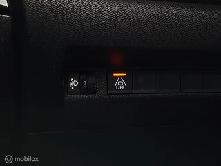 PEUGEOT 2008 1.2 PURETECH ALLURE AUTOMAAT/CAMERA/FULL LED/KEYLESS/HALF-LEDER/I-COCKPIT / 56