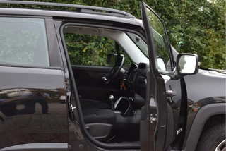 Jeep Renegade 1.4 MultiAir Latitude  | NL-Auto | Cruise Contr | Airco | Bluetooth | LM-Velgen | NAP / 34