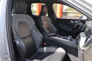 Volvo XC60 T6 Recharge AWD Plus Bright | Stoelverwarming | Trekhaak  | Parkeercamera | Panoramadak | Long Range |   Memory Stoelen | Keyless / 29