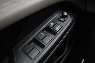 Suzuki Swift 1.2 Style Smart Hybrid / 19