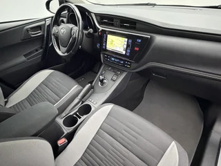 Toyota Auris 1.8 Hybrid Comfort Fabrieksgarantie | Panoramadak | Trekhaak | Navigatie | Camera / 16