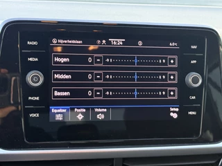 Volkswagen T-Roc 1.0 TSI Life  | LED | Apple Carplay | Adapt. Cruise | DAB+ | PDC v+a incl. Camera / 56